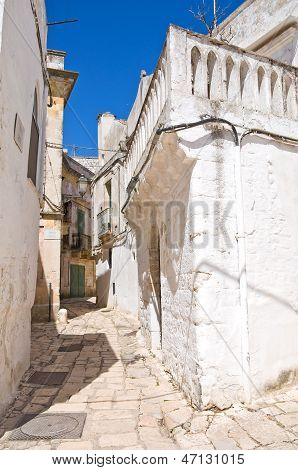 Vicolo in Ceglie Messapica. Puglia. Italia meridionale.