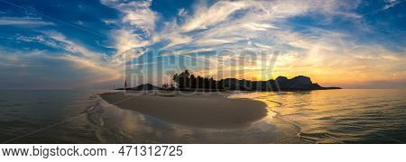 Koh Mook, Thailand - April 14, 2019: Panorama Of Sunset At Tropical Beach At Koh Mook (koh Muk) Isla