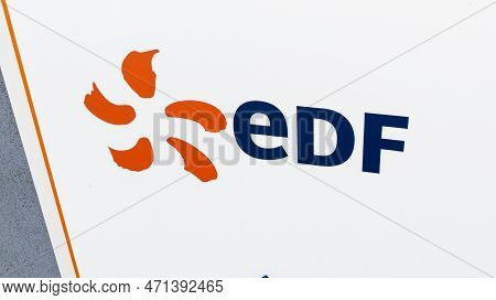 Bordeaux , Aquitaine  France - 02 22 2023 : Edf Sign Text And Brand Logo On Building Office Entrance