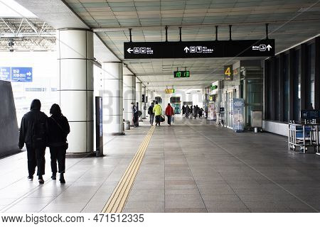 Exterior Architecture Building Of Gimhae International Airport For Korean People And Foreign Travele