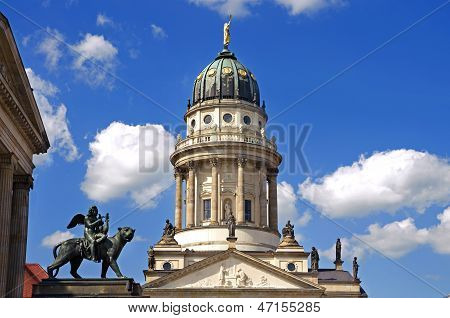 Berlin Gendarmenmarkt aslan