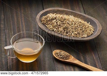 Infusion Of Foeniculum Vulgare - Hot Medicinal Fennel Tea