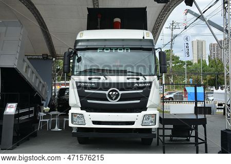 Pasay, Ph - Feb 11 - Foton Auman Dump Truck At Foton Big Show On February 11, 2023 In Pasay, Philipp