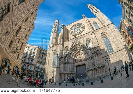 Barcelona, Spain - February 27, 2022: Square Santa Maria With Basilica Santa Maria Del Mar, A 14th-c