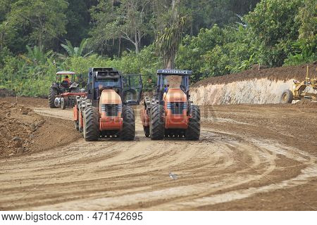 Ilheus, Bahia, Brazil - May 23, 2022: Construction Work On The Ba 649 Highway Linking The Municipali