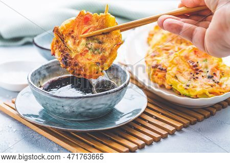 Korean Vegetable Pancakes With Dipping Sauce, Korean Pizza - Asian Food Style