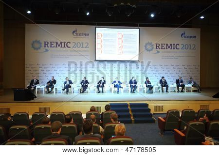 Moscou - 21 de novembro: Discussão de questões fundamentais na conferência International Real Estate Managementin C