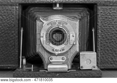 Number 2 Folding Brownie Camera Model A
