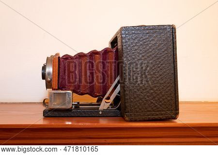 Number 2 Folding Brownie Camera Model A