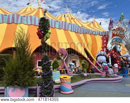 Orlando Fl - Dec 30: Circus Mcgurkus Cafe Stoo-pendous At Universal Islands Of Adventure In Orlando,