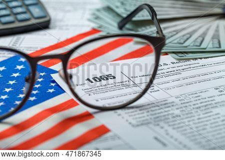 Income Tax With Instruction. Tax Payment And Filing Concept. 2022 Tax Return Form 1065 With Calculat