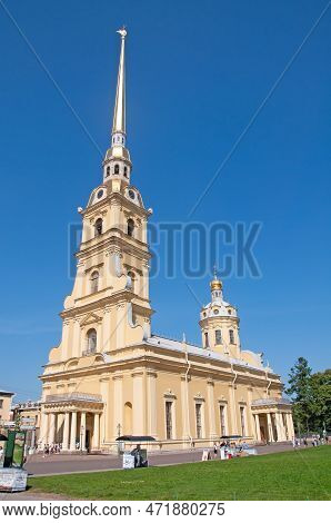 St. Petersburg, Russia - August 15 , 2022: Peter And Paul Fortress On Zayachy Island. . High Quality