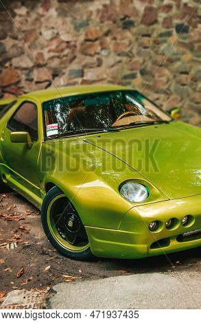 Kyiv, Ukraine - October 2, 2010: Old Porsche. Porsche 928 Raptor In Green