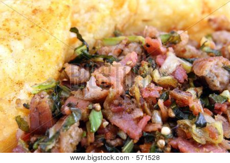 Mediterrâneo, carne e prato de batata