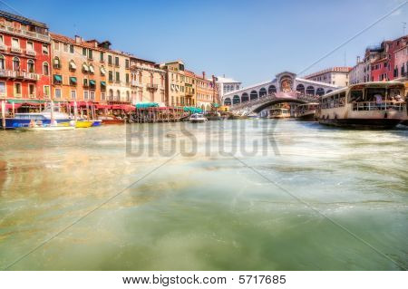 Canal grande di Venezia e residenza ponte vista