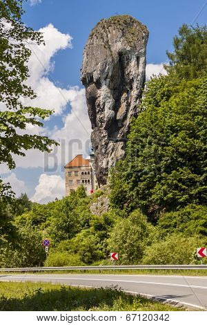 Maczuga Herkulesa In National Ojcow Park, Poland