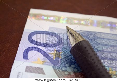 Euro Bill & Pen