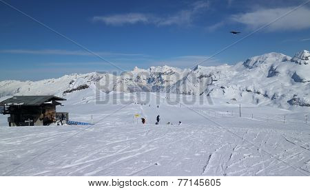 Beginning of Serpentine Cascades Ski Slope
