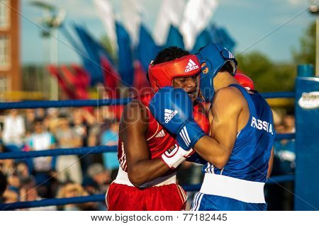 Fight Boxers