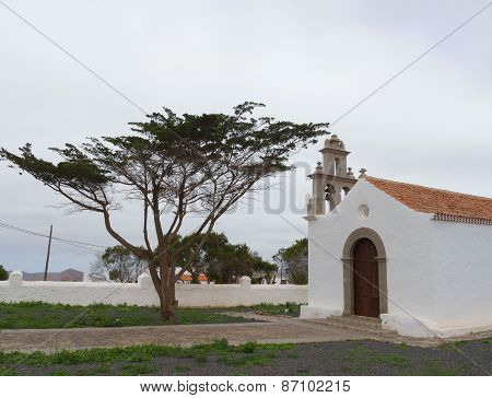 The fairy tale church of La Ampuyenta