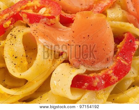 Pasta Collection - Tagliatelle With Salmon And Peppers