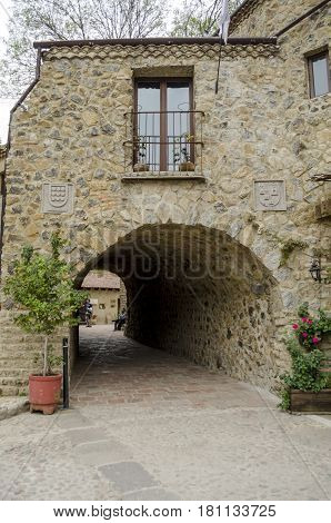 VAL'QUIRICO, TLAXCALA, MEXICO- MARCH 25, 2017: Alley in a street of Val'Quirico, a town near to Tlaxcala, Mexico