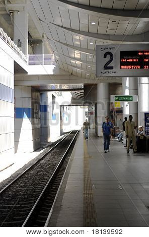 เบนเรียนสถานี แพลตฟอร์ม