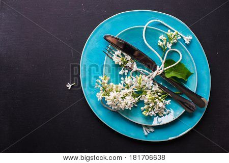 Spring Table Setting With White Lilac