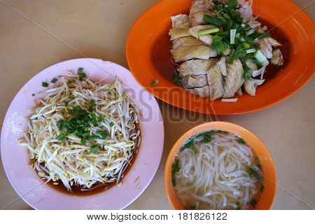 Ipoh traditional food Chicken Hor Fun with bean sprout