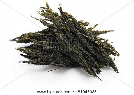 dried brown seaweed, sargassum horneri, akamoku, japanese food