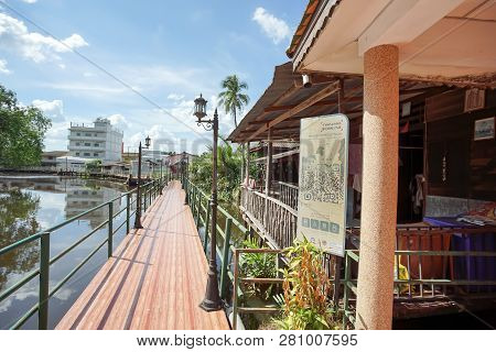 Trad, Thailand - December 01, 2018: Scenery Of Klong Bang Pra In Trad Province, Thailand. This Is Ol