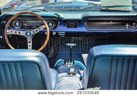 Saco, Maine - July 30: Old American Car In A Annual Exhibition On July 27, 2011 In Saco Me. The Exhi
