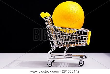 Healthy Diet Buying Oranges Fruit Fructarians Dietary Fruit