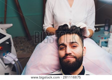 Treatment Of Baldness With Beauty Injections. Mesotherapy. Plasma Lifting.