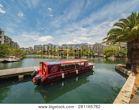 Cape Town, South Africa -dec 14, 2018. Citysightseeing Harbour Cruise Boat At The V&a Waterfront, In