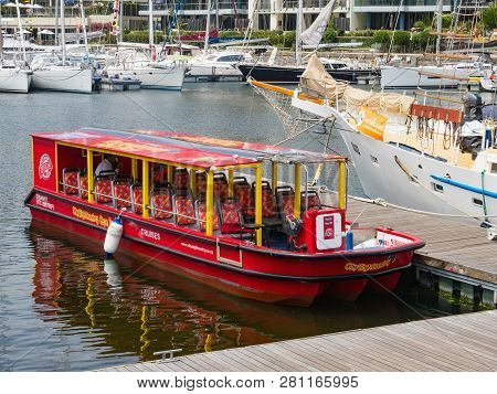 Cape Town, South Africa -dec 14, 2018. Citysightseeing Harbour Cruise Boat At The V&a Waterfront, Ca