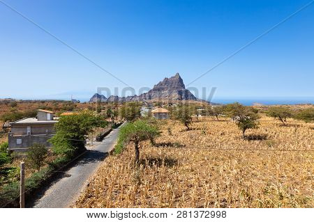 Brianda Mount View In  Rebeirao Manuel In Santiago Island In Cape Verde - Cabo Verde