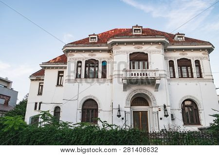 Ancient Building On The Strada Putul De Piatra. Historical Center Of Bucharest With Its Beautiful Ar