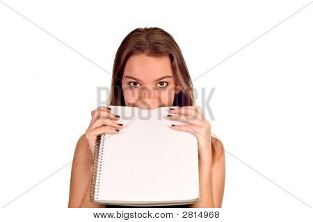 Modello con Pad bianco di carta e mordere