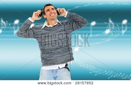 Hombre escuchar música sobre un ligero fondo musical