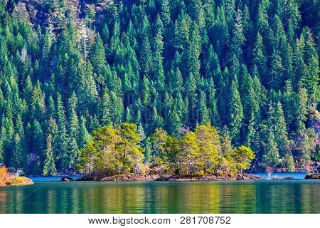 View of Gordon Bay in Cowichan Lake during the fall, taken on vancouver Island, canada