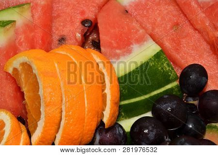 Slide Pieces Of Fruit Melon Orange Apple Grap Wine