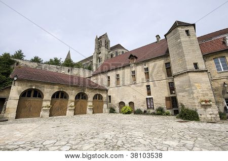 Saint-leu - zabytki
