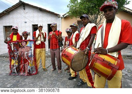 Itaju Do Colonia, Bahia / Brazil - January 16, 2012: Members Of A Band Of Pifanos Are Seen During A 
