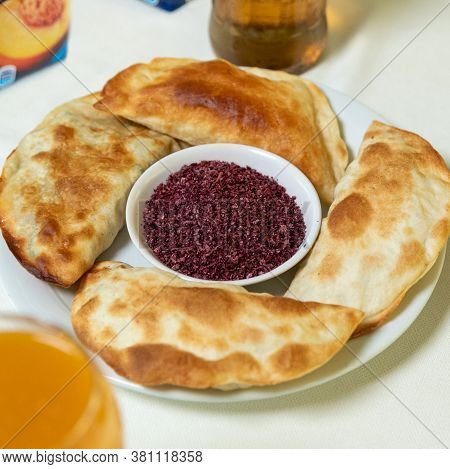 Tasty Corat Qutab Meat Meal Close Up