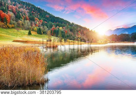 Marvelous View Of Wagenbruchsee (geroldsee) Lake With Karwendelspitze Mountain Range On Background. 