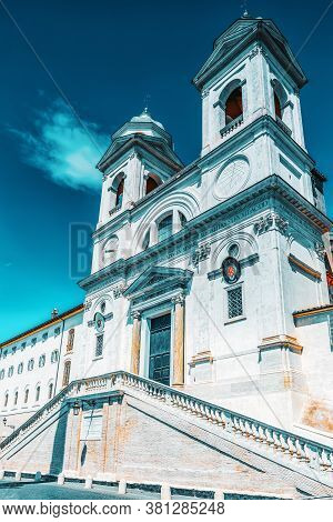 Church Monastic Brotherhood Of Jerusalem's Sisters (fraternita' Monastica Delle Sorelle Di Gerusalem