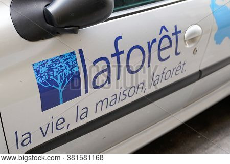Bordeaux , Aquitaine / France - 08 16 2020 : Laforet Sign Logo And Text On Advertising Car Of Real E