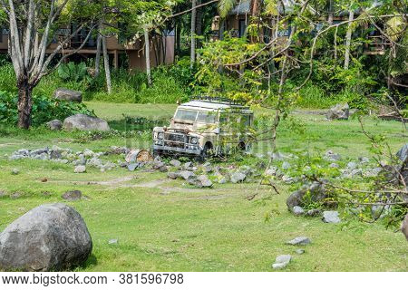 Labih, Bali / Indonesia - 11/19/2016 Landrover At The Bali Safari & Marine Park