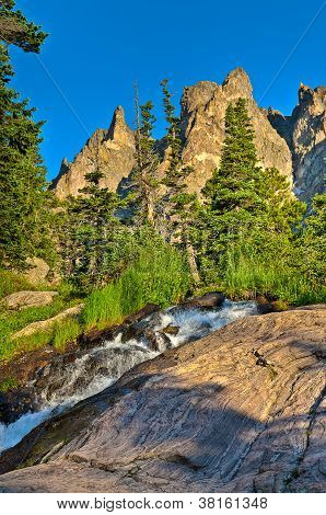 Cascade Creek Tyndal all'alba